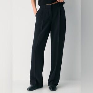Aritzia Wilfred effortless black trousers size 10